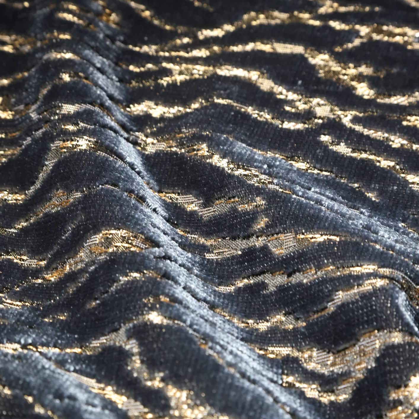 JBL Jacquard Velvet Customization Tiger Pattern Cut-Pile Fabric Луксозен домашен текстил за диван
